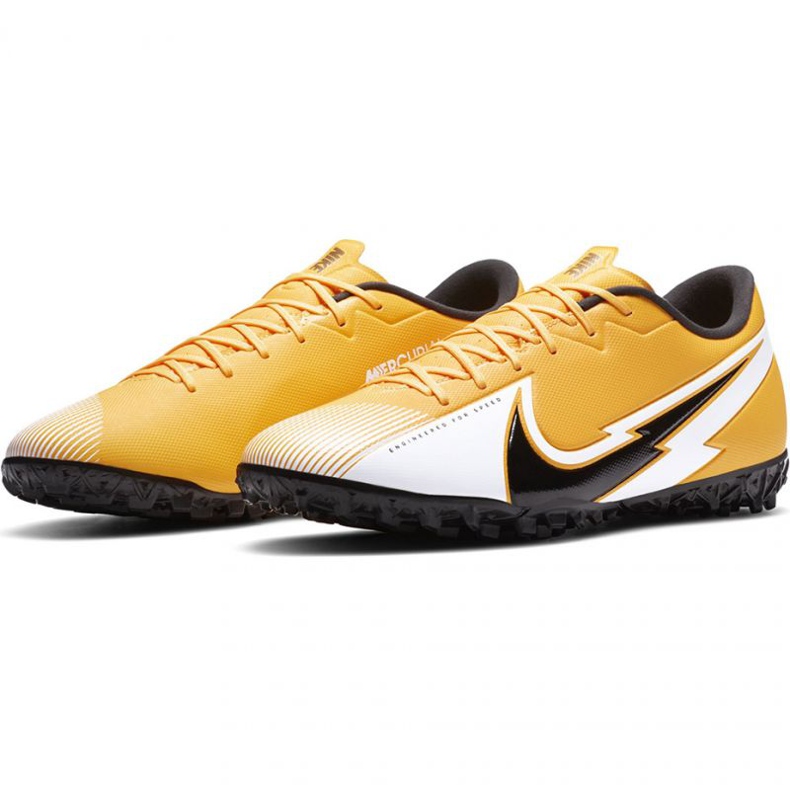 Chuteira Nike Mercurial Vapor 13 Academy Tf M AT7996 801 preto, laranja, amarelo amarelos 1