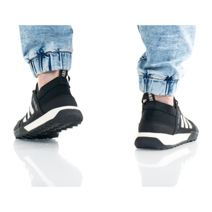 Sapatos adidas Terrrex Daroga H.RDY M BC0980 preto 1