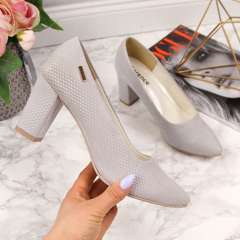 Bombas no poste Monique W AN866A cinza 1