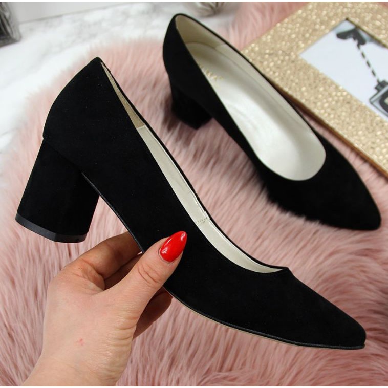 Bombas no pilar de camurça Juma W CIT2711D preto 1