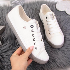 Tênis de cano baixo com couro ecológico Big Star W II274230 branco 1