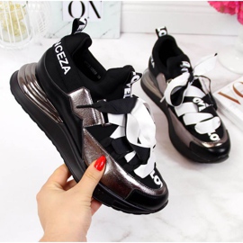 Tênis pretos com inscrições Vinceza W JAN49B 1