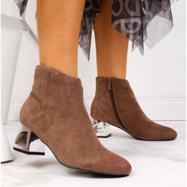 Botas com salto decorativo T.Sokolski W SCA144B marrom 2