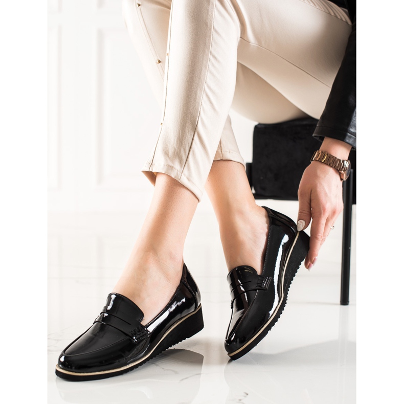 Goodin Mocassins lacados claros preto 1