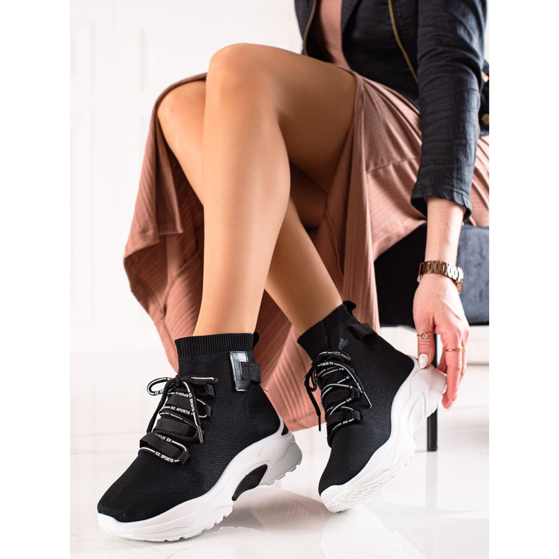 TRENDI Tênis com meia preto 1