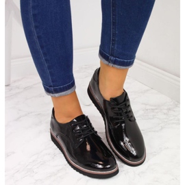 Sapatos de couro lacado Filippo W PAW174 preto 2