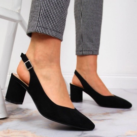 Bombas no poste Sergio Leone em SK362 preto 2