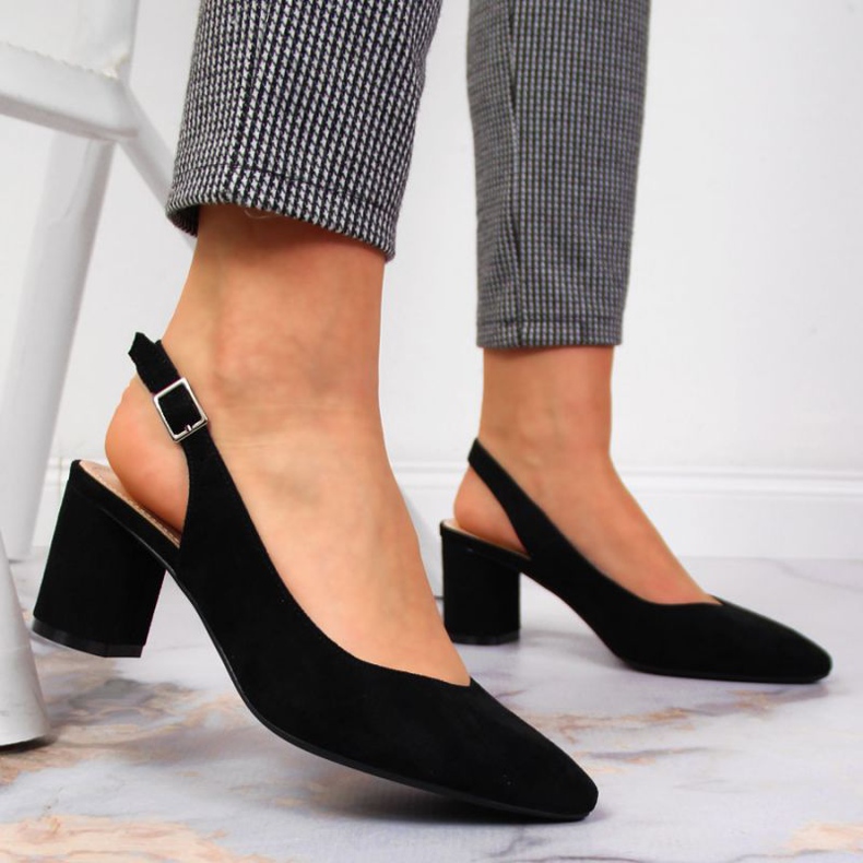 Bombas no poste Sergio Leone em SK362 preto 2