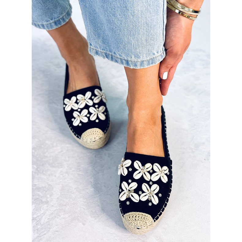 Alpargatas Elif Black com conchas preto 1