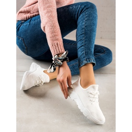 Bestelle Tênis branco claro 2