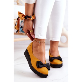 Bailarinas de camurça na plataforma Maciejka 05062-07 Amarelo preto 1