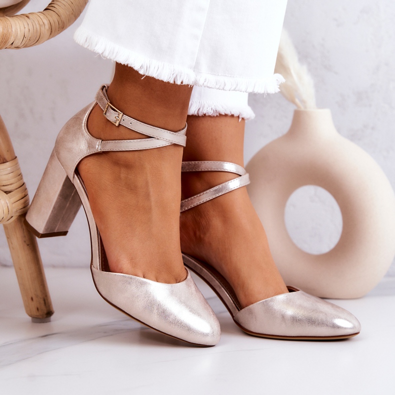 Bombas de couro em um pilar Sergio Leone SK851 Golden dourado 2