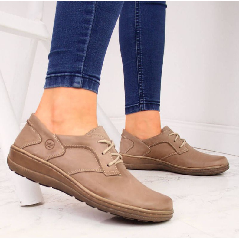 Sapatos de couro Comfort Helios 715 bege 2