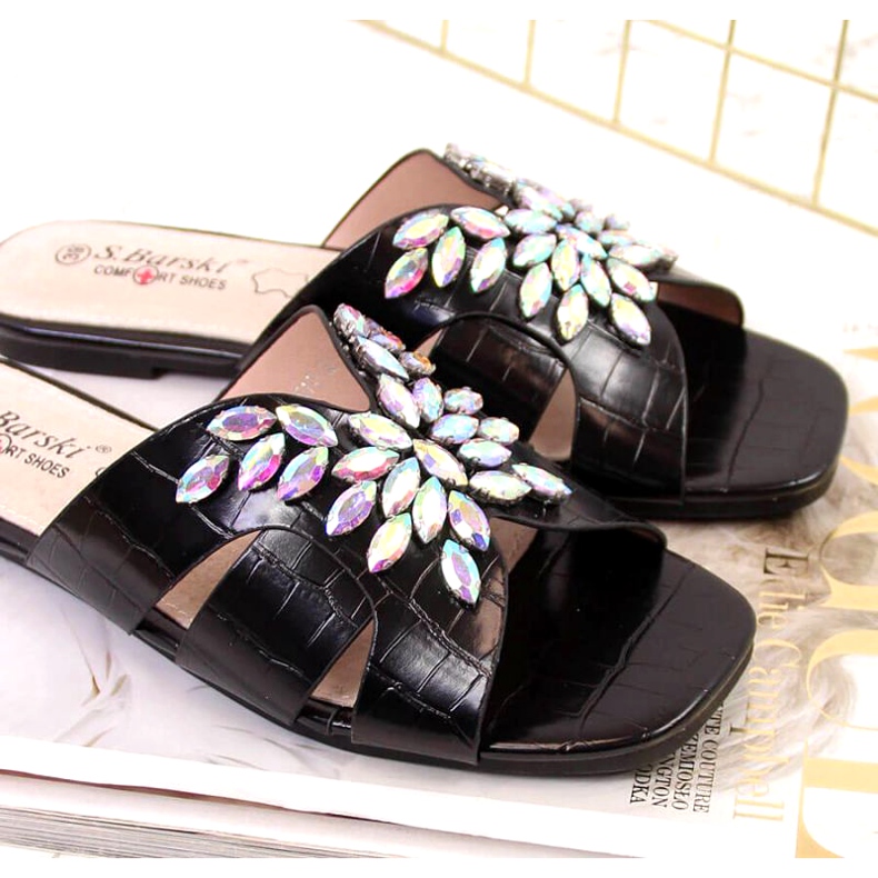 Chinelos pretos com pedras S. Bararski W OLI104 4