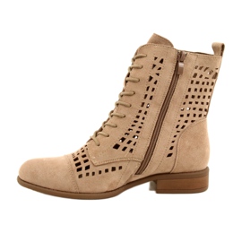 M.Daszyński Trabalhadores a céu aberto amarrados Daszyński SA142-33 bege 2