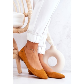 Bailarinas de camurça feminina Maciejka 04100-44 Amarelo escuro multicolorido 1