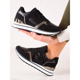 TRENDI Tênis pretos na plataforma 1