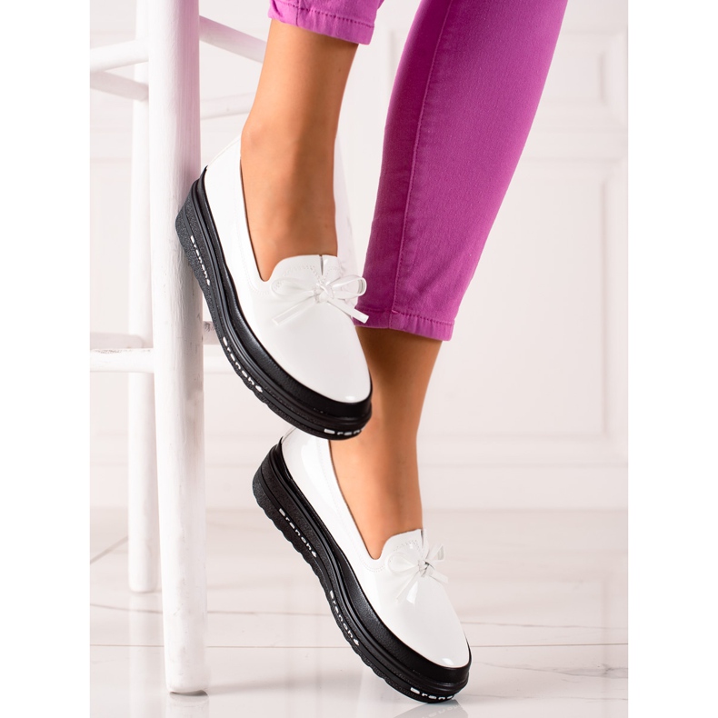 Mocassins leves na plataforma VINCEZA branco 2