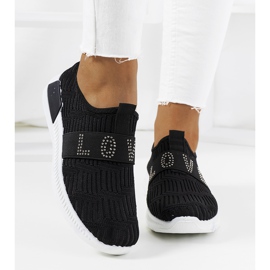 Tênis pretos de Brian 1