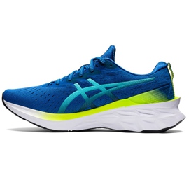Tênis de corrida Asics Novablast 2 M 1011B192 402 azul 1