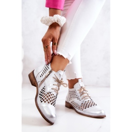 Botas de couro vazado Nicole 2704/005 branco e prata 2