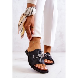 Chinelos femininos de couro Nicole 2659/001 preto 1