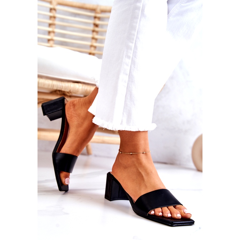 FJ1 Sandálias pretas de couro no calcanhar preto 3