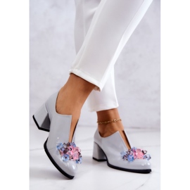 PA2 Sapatos lisos de couro lacado com decoração cinza Delaver 2