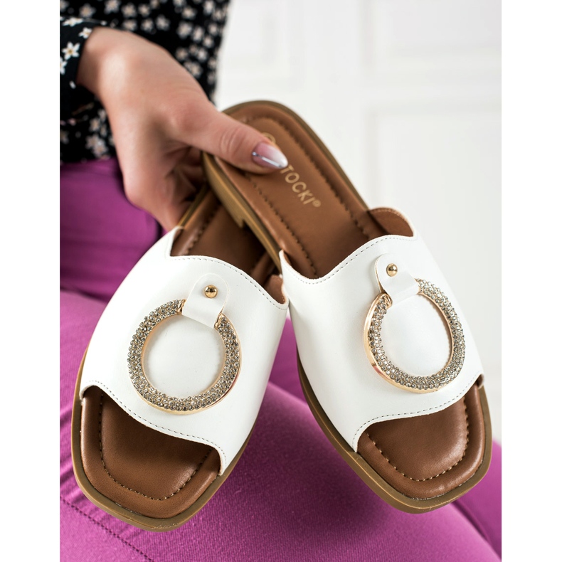 W. Potocki Chinelos Brancos com Ornamento Potocki 1