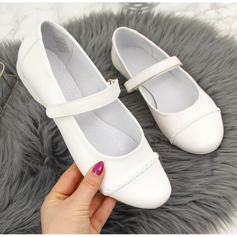 Bailarinas de velcro para Comunhão Kornecki Jr KOR6271 branco 1