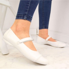 Bailarinas de velcro para Comunhão Kornecki Jr KOR6271 branco 2 Bailarinas de velcro para Comunhão Kornecki Jr KOR6271 branco 2