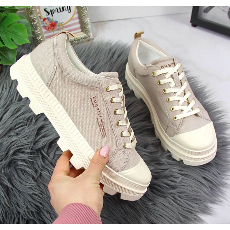 Tênis Bugatti W INT1721 bege na plataforma 1