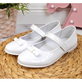 Bailarinas de comunhão com velcro Kornecki Jr KOR6493C branco 2
