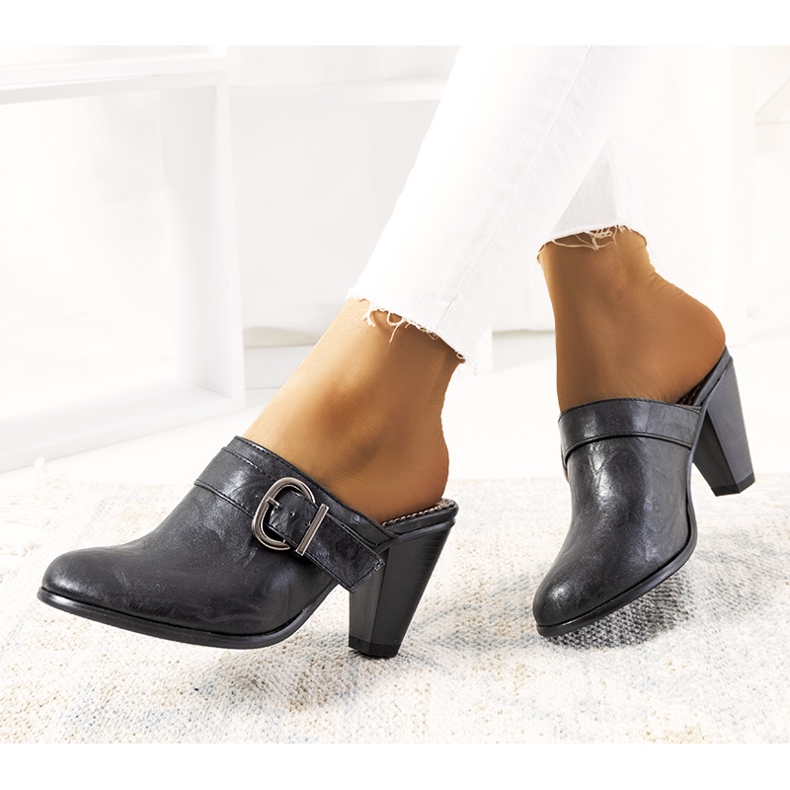 Salto alto preto Gralow 1