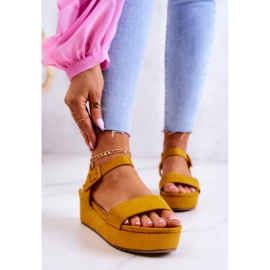 FW1 Sandálias de camurça na plataforma amarela Sariah amarelo 1