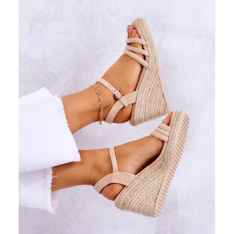 FJ1 Sandálias de cunha de camurça bege da Louisiana 2