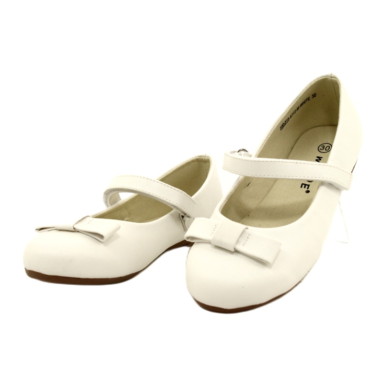 Sapatilhas brancas com laço de velcro branco 2