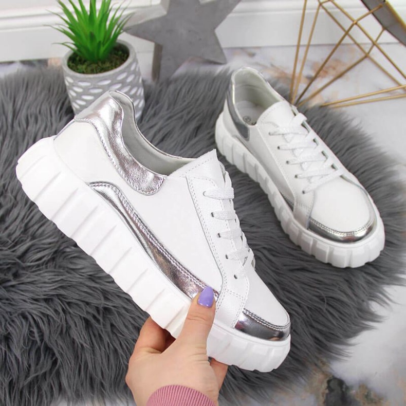 Sapatos de couro na plataforma S. Barski W OLI161 branco 1