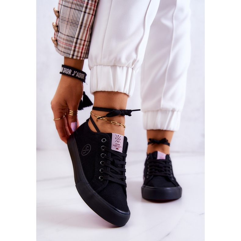 Tênis de material feminino Cross Jeans JJ2R4049C Preto 1