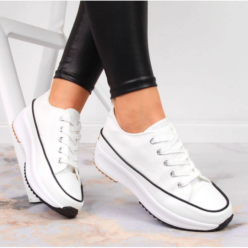 Tênis branco na plataforma McKeylor W JAN93A 2