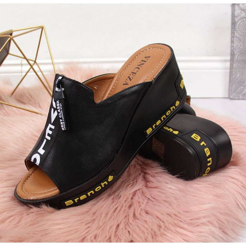 Chinelos de cunha pretos com inscrições Vinceza W JAN109 2