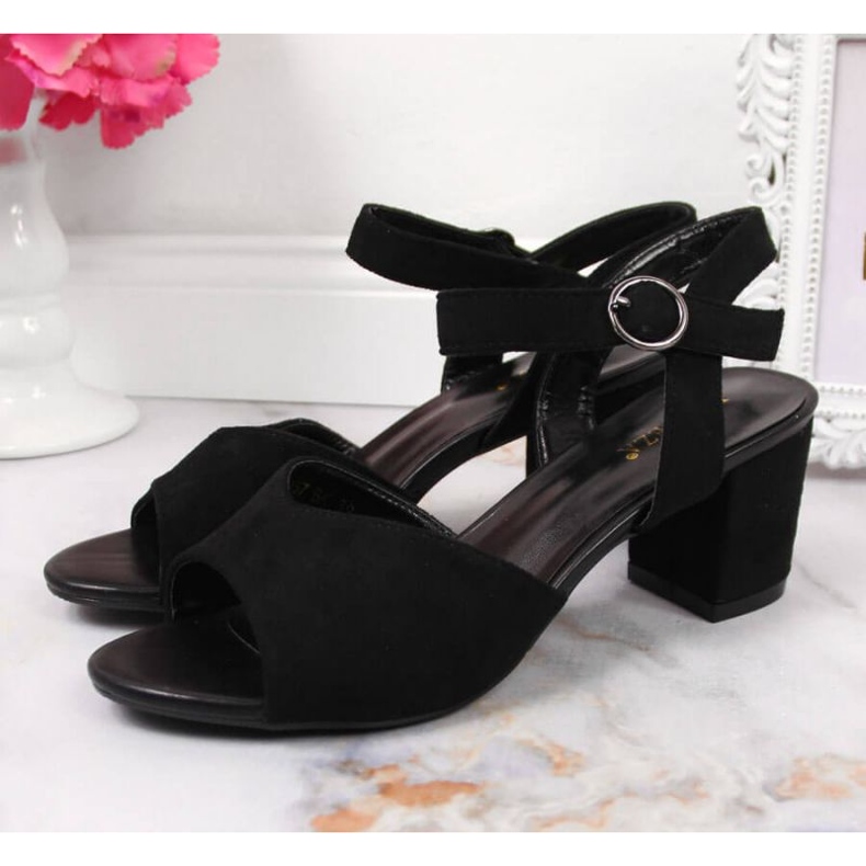 Sandálias pretas no poste Vinceza W JAN113A preto 2