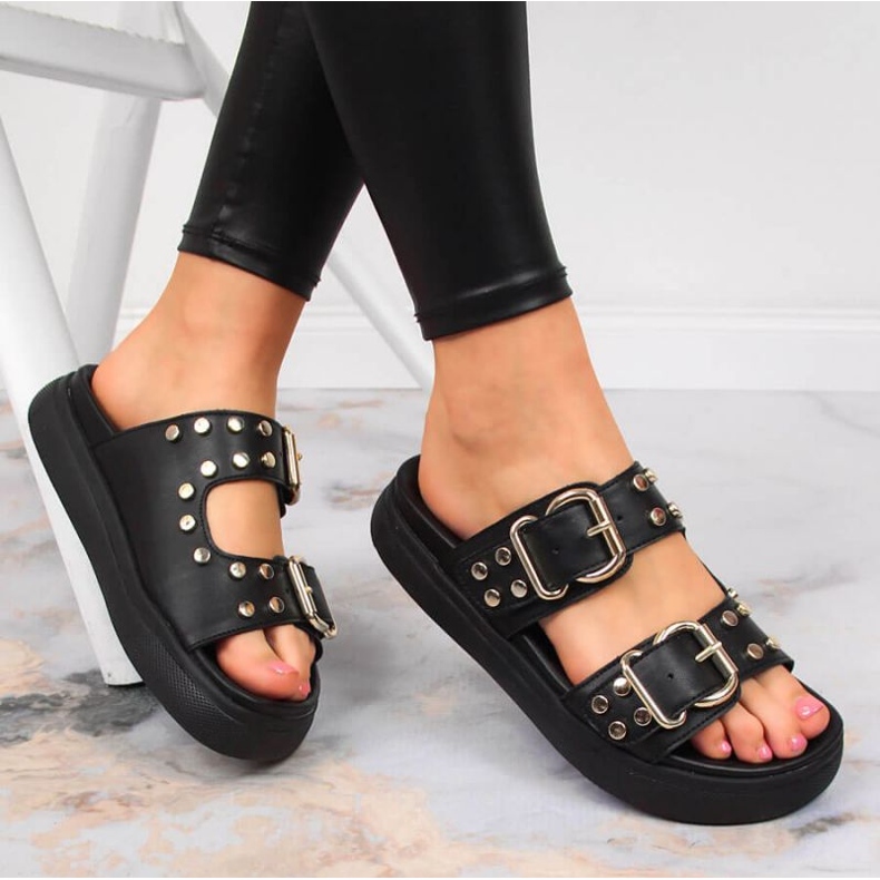 Chinelos com rebites Bugatti JJ253070 W INT1720A preto 1