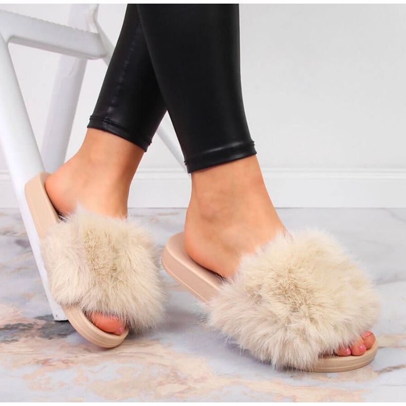 Chinelos peludos bege Vinceza W JAN97B 2