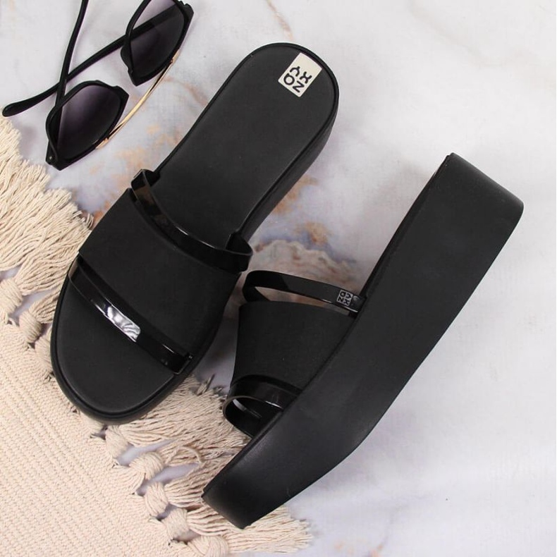 Chinelos de borracha na plataforma Zaxy W INT1708B preto 2