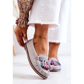 Mocassins femininos de camurça com franjas cinza Laressa 1