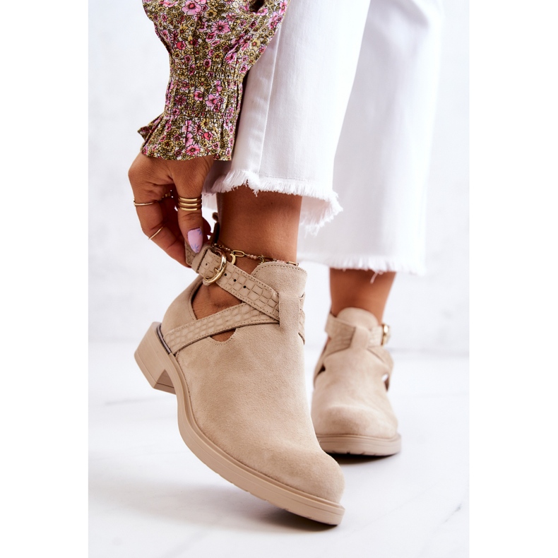 PL5 Bota feminina de couro com recorte Ramos bege claro 1