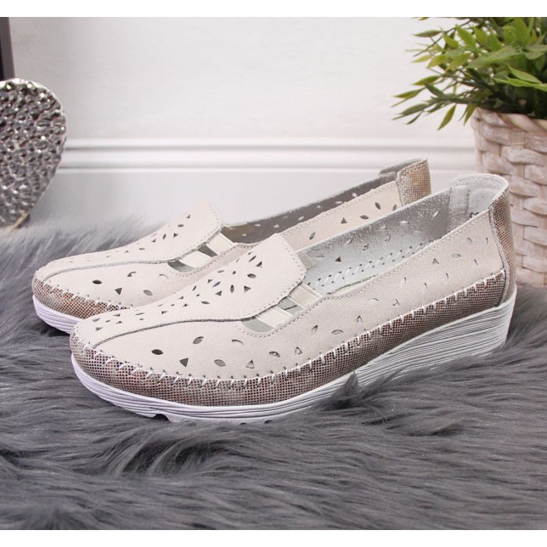 Sapatos de cunha de couro bege T.Sokolski W SCA156 2