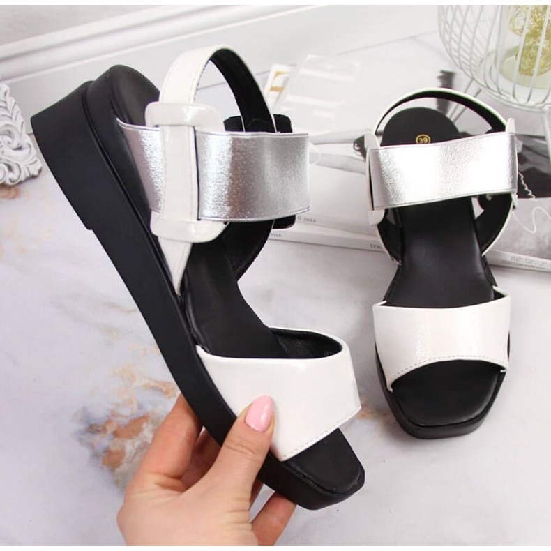 Sandálias de cunha Potocki W WOL75B branco 1