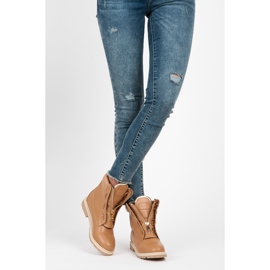 Vices Caçadores elegantes em um controle deslizante marrom 2